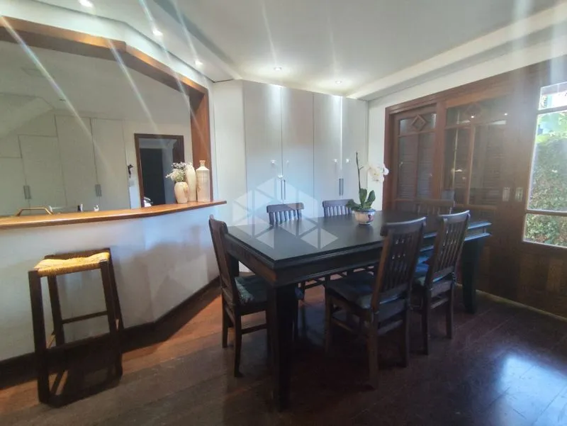 Мебльований будинок з 4 спальнями-сюїтами та садом 240 м² — photo 27