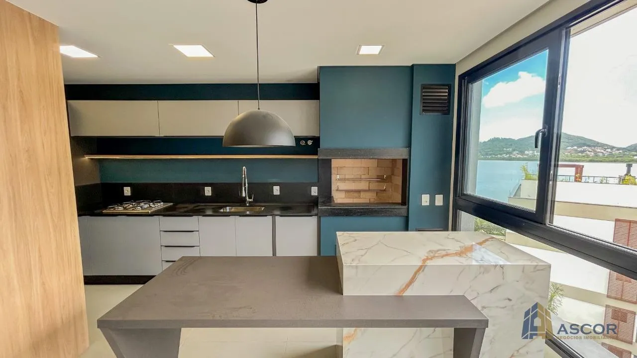 Apartment, 134 m², with a water view