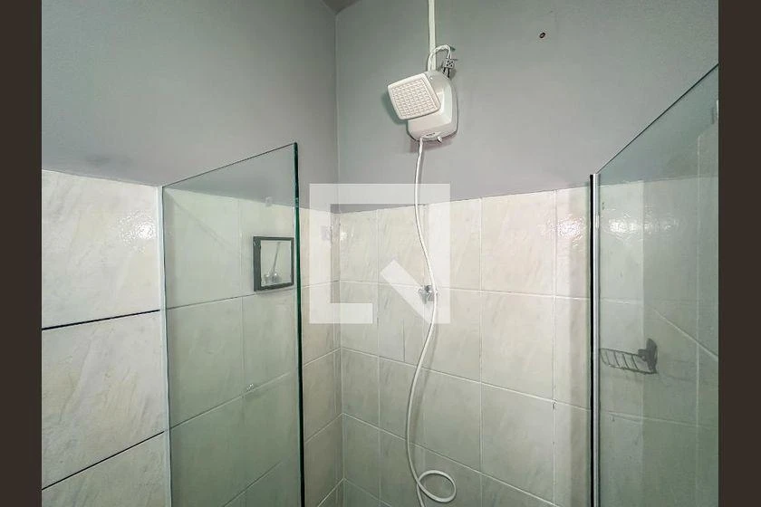 Studio com piso de madeira ou laminado, Centro — photo 18