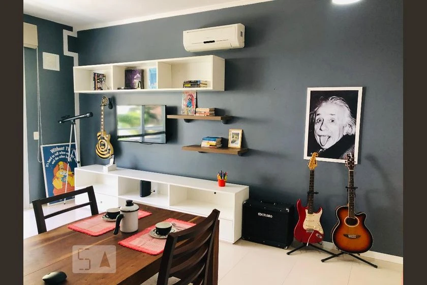 Furnished studio with 1 bedroom and an en-suite bathroom
