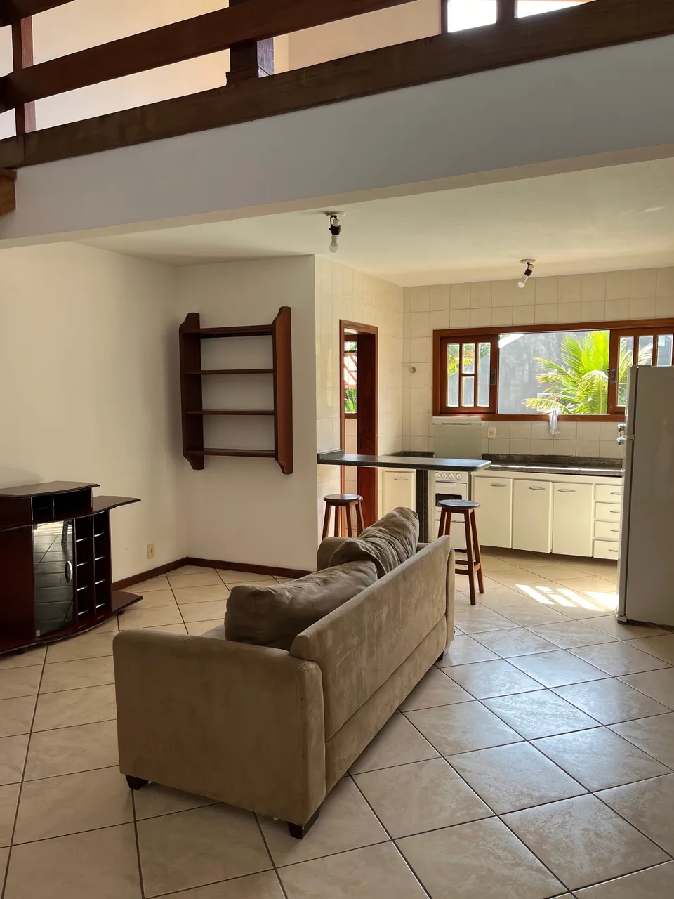 Furnished apartment with open-plan gas kitchen and 2 bedrooms