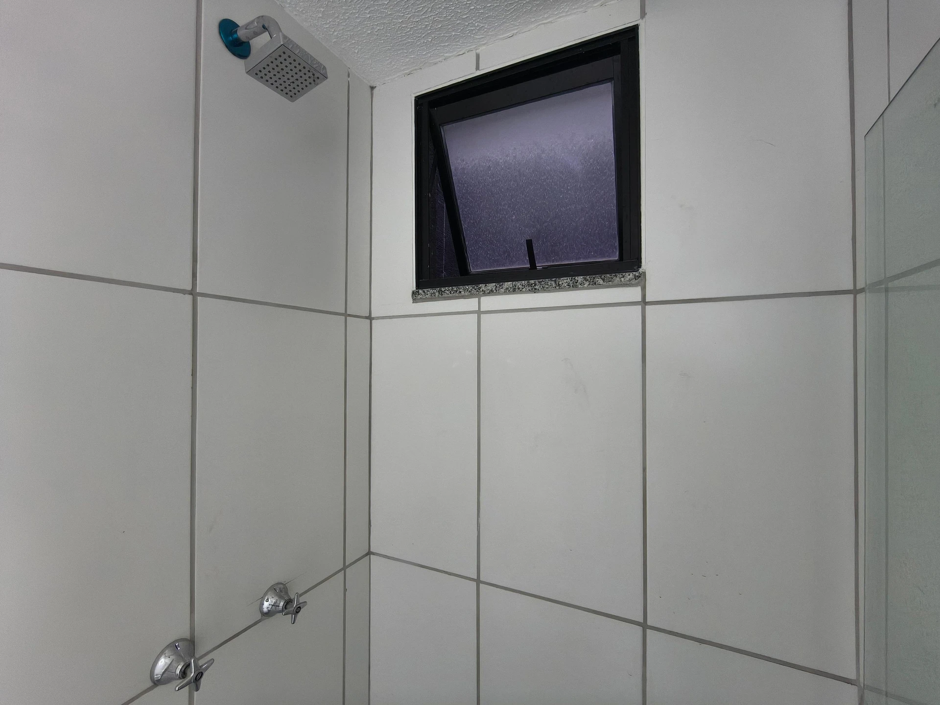 Apartamento mobiliado com 2 quartos, 1 banheiro e varanda — photo 45
