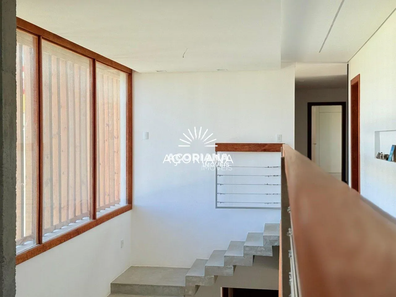House with open-plan kitchen and 5 bedrooms over 558 m² — photo 68