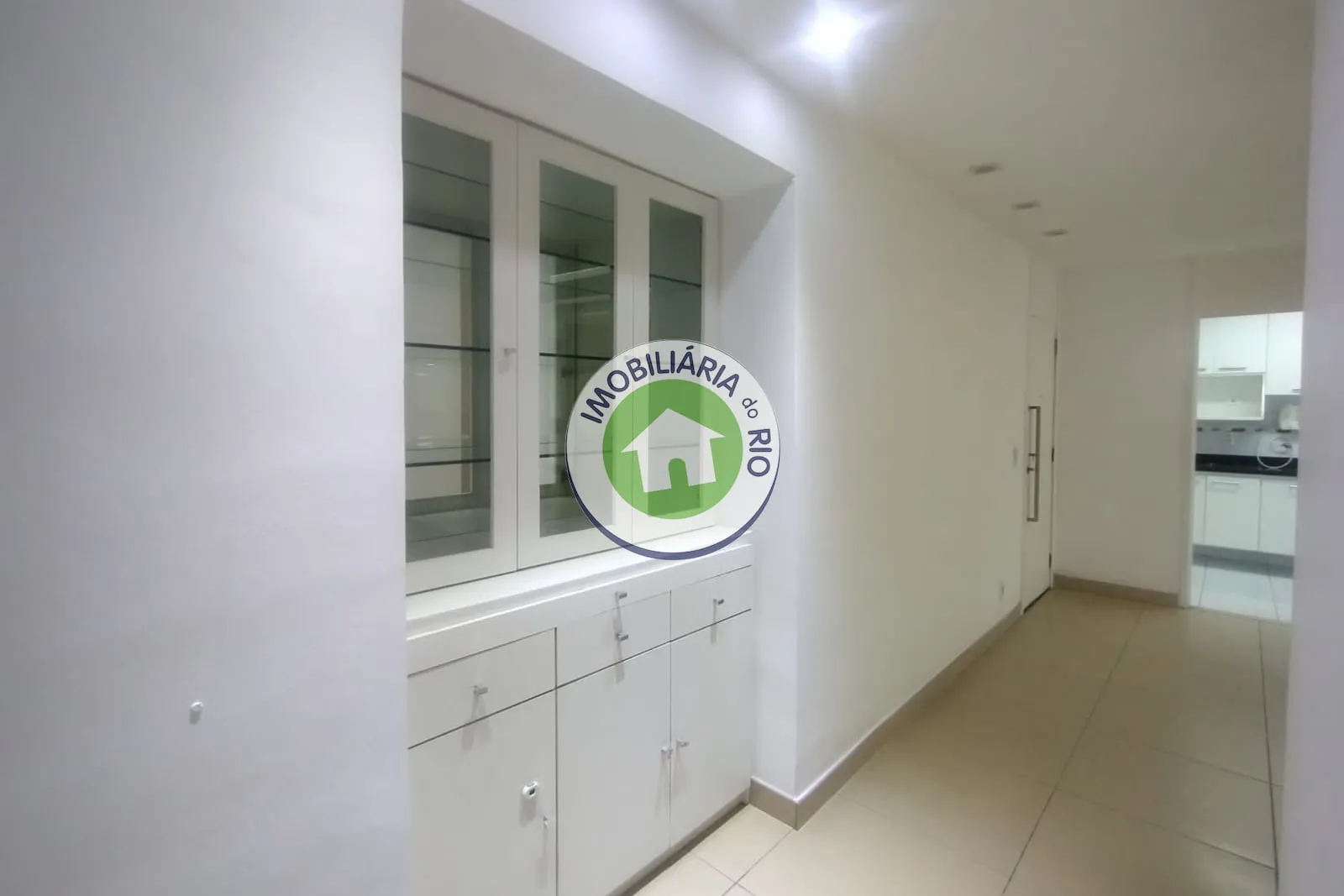 Furnished apartment, 115 m², with a bathtub — photo 16
