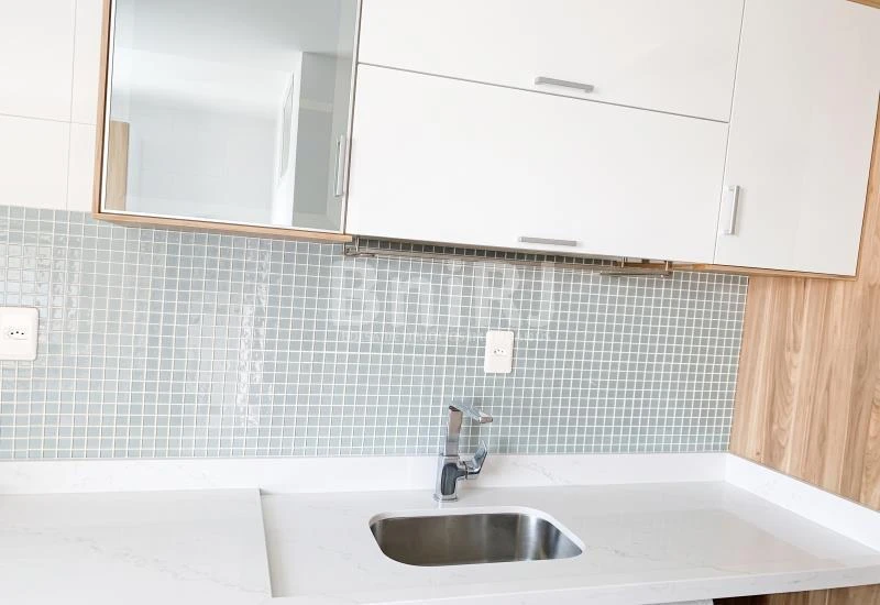 3-bedroom apartment in a building with a pool — photo 22