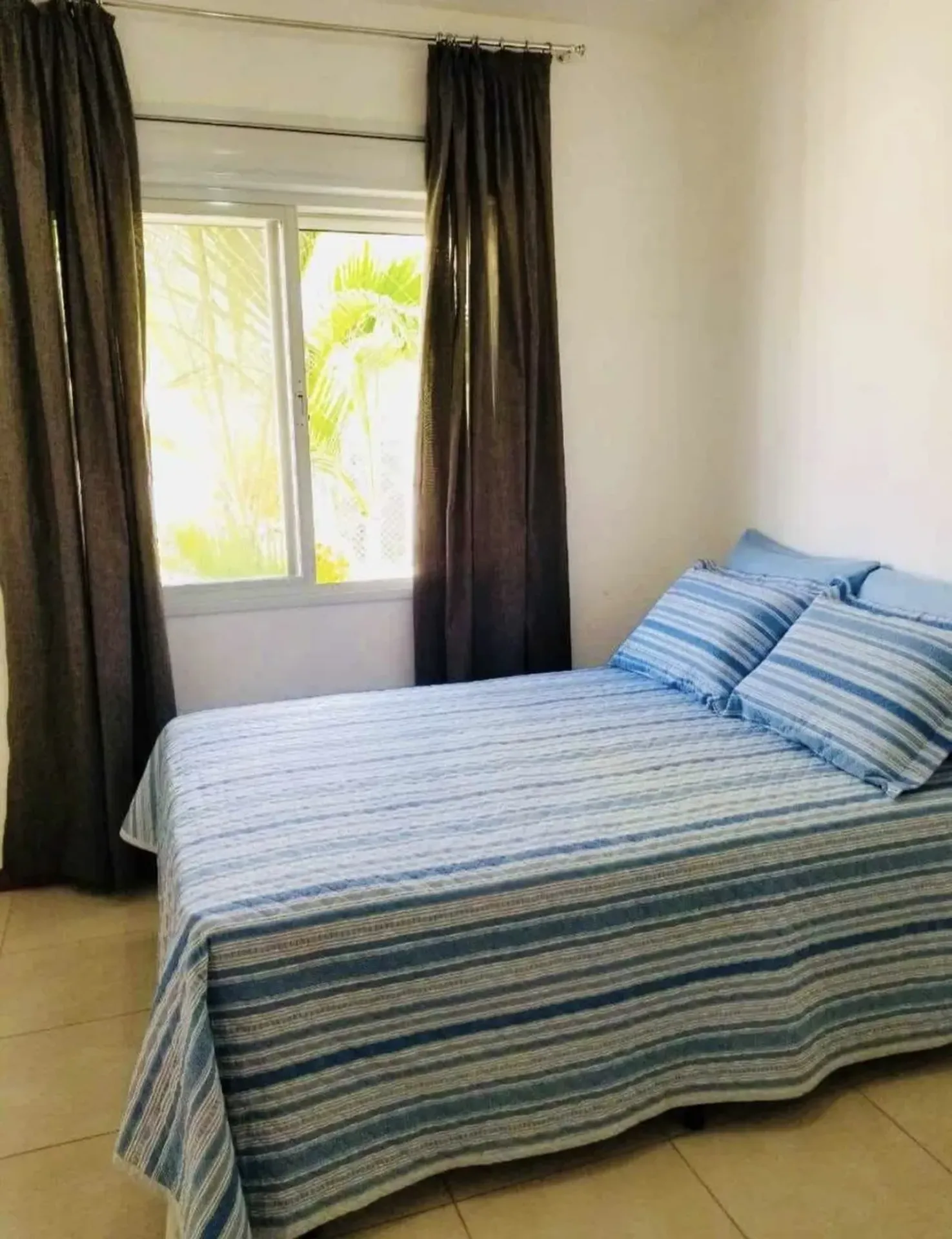 Furnished 181 m² apartment with 3 bedrooms and private garden — photo 7