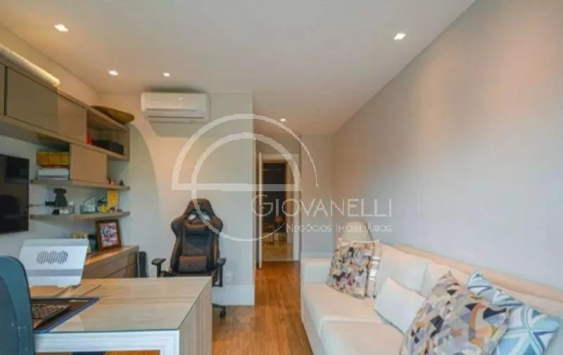 Furnished apartment with 4 en-suite bedrooms — photo 7