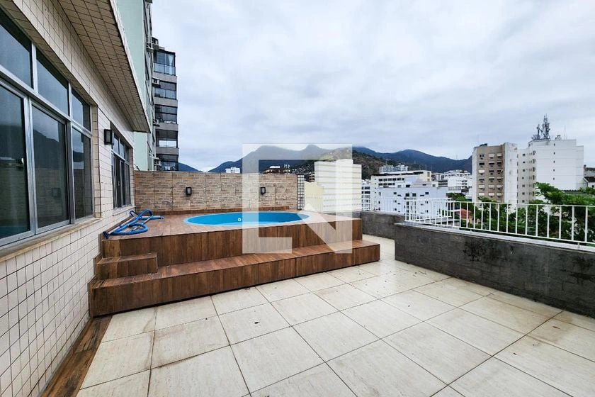 Duplex apartment for rent with 4 bedrooms and 360 m² — photo 19