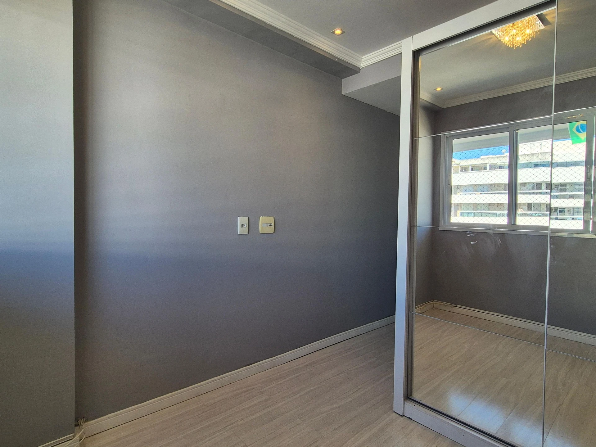 Furnished apartment with 5 bedrooms and open-plan kitchen — photo 40