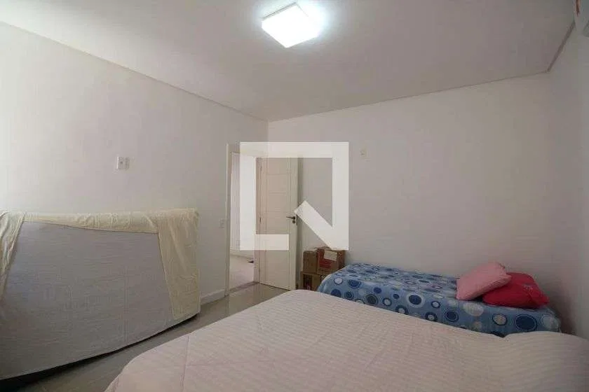Condominium house with 4 bedrooms and 329 m² — photo 13