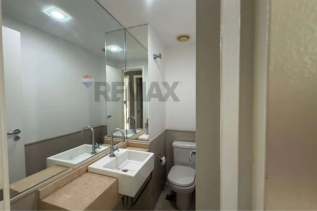 Apartamento reformado de 98 m² com varanda fechada — photo 16