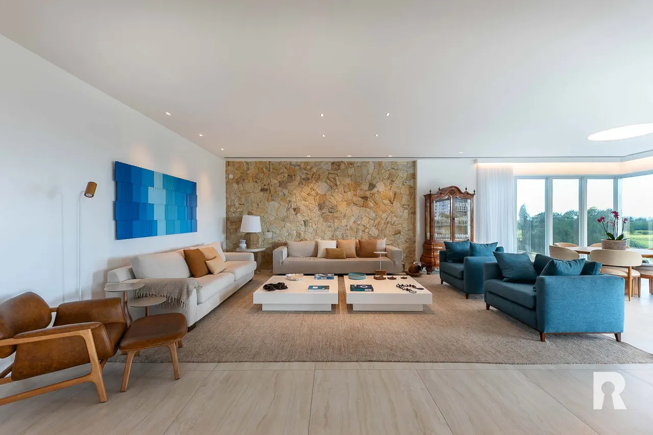 Furnished apartment with open-plan kitchen and 5 bedrooms