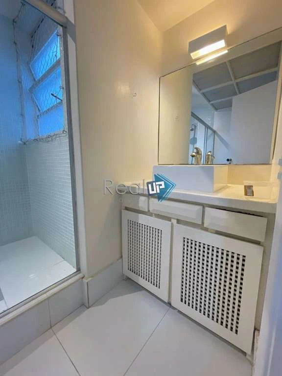 2-bedroom apartment with a glazed balcony — photo 3