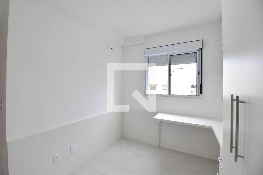 2-bedroom apartment with a home office in Curitiba — photo 13