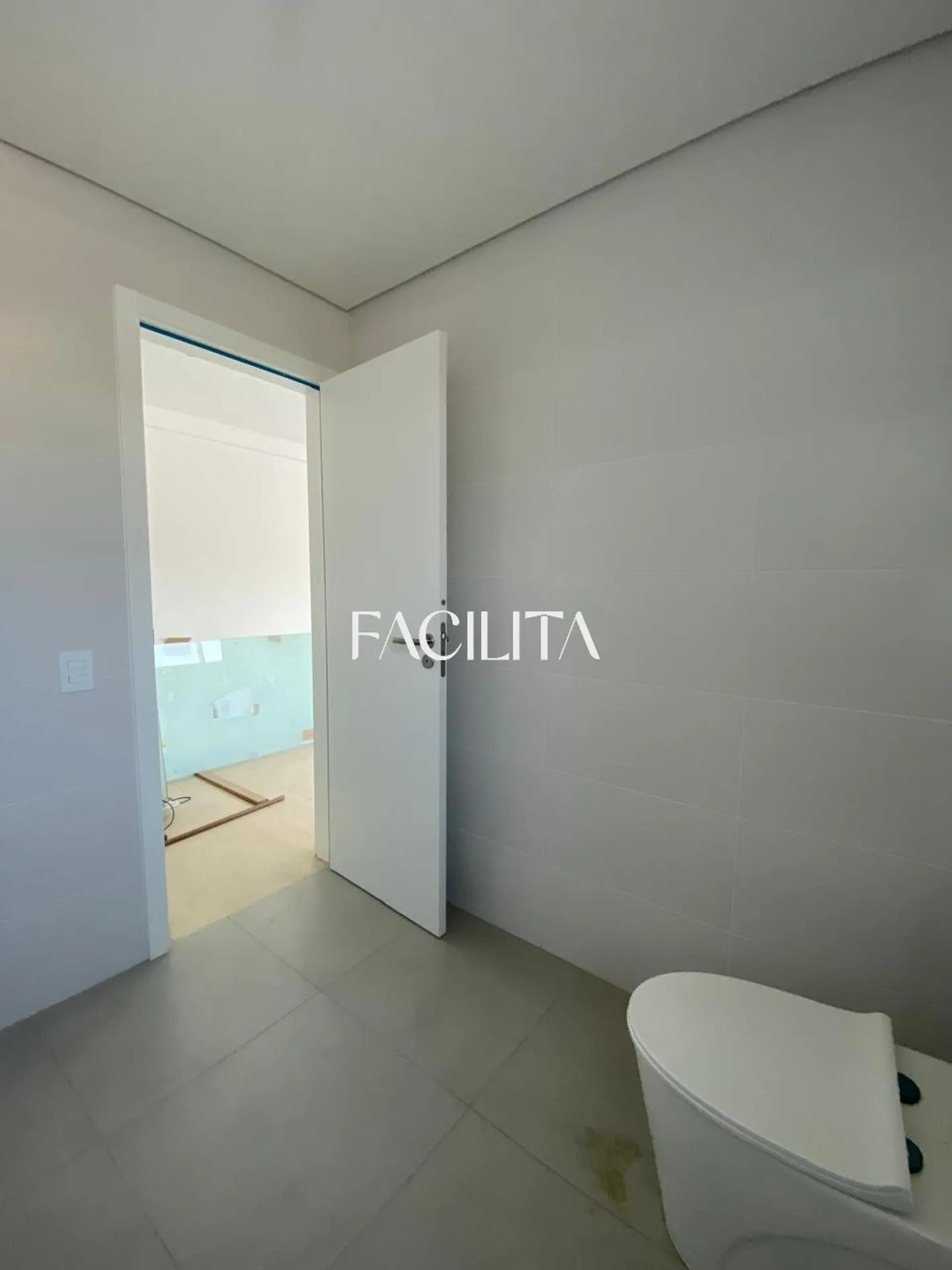 1-bedroom apartment with 3 parking spaces and 120 m² on 4th floor — photo 4
