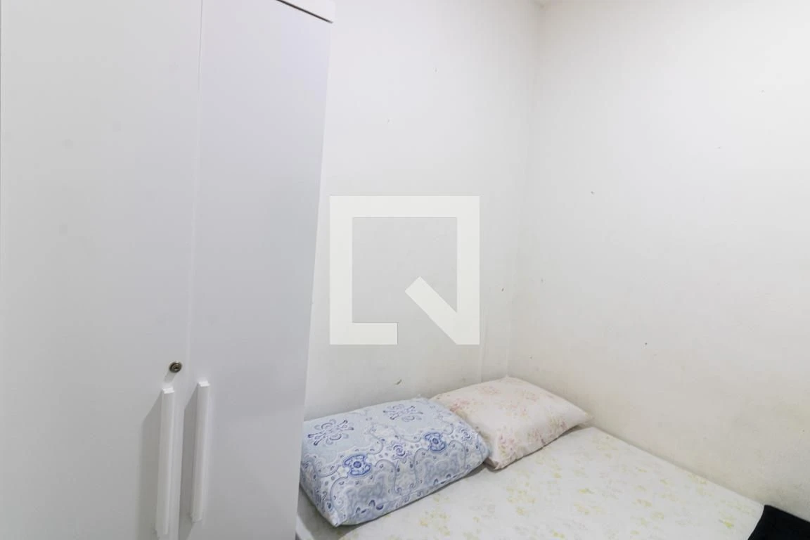 Furnished 2-bedroom apartment with 1 bathroom no parking — photo 3