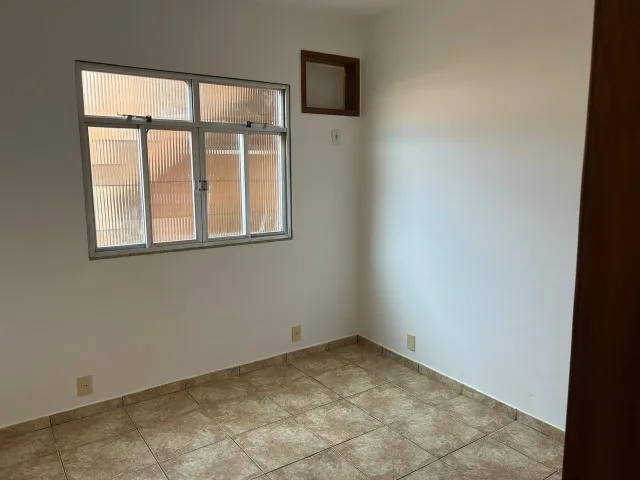 Casa sem mobília com cozinha fechada e terraço — photo 4
