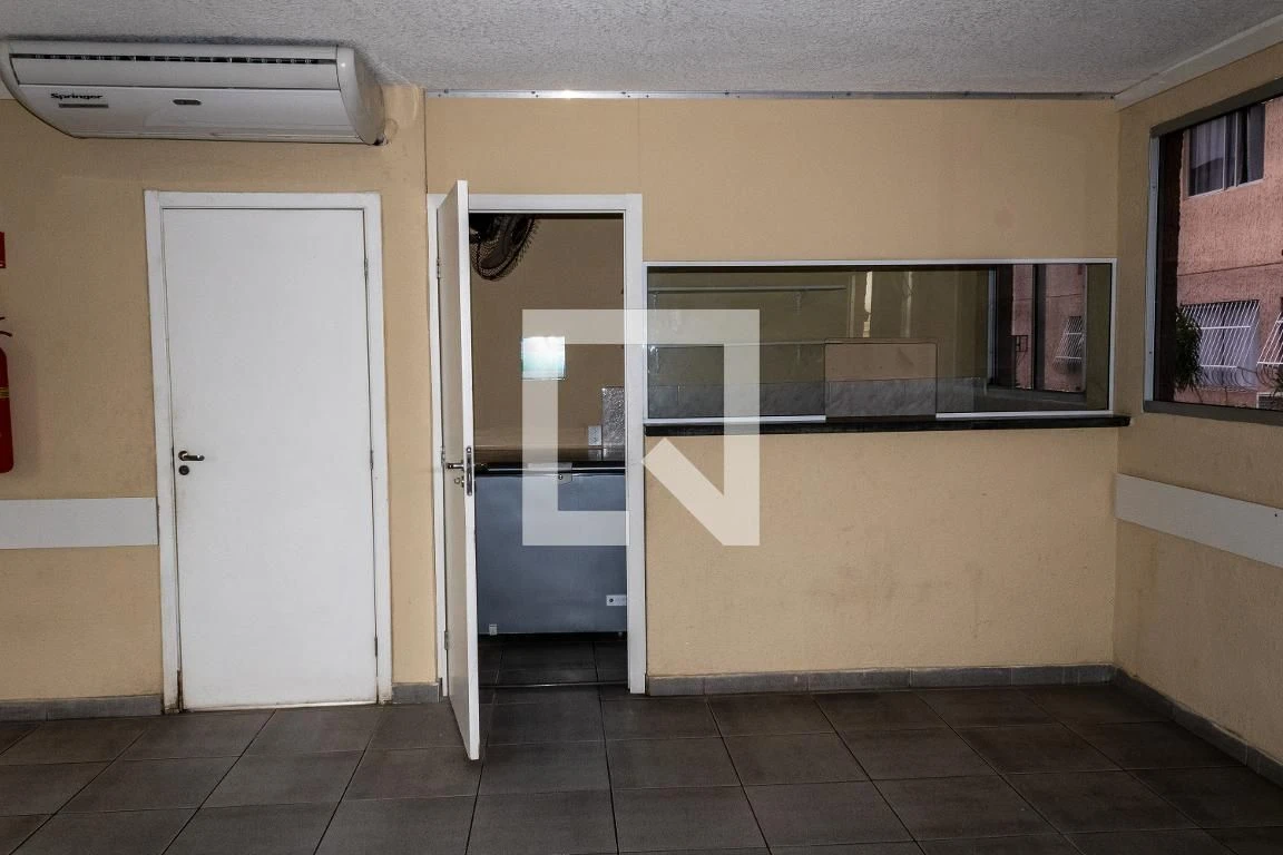 Apartamento sem vaga com 2 quartos e lavanderia com máquina — photo 35