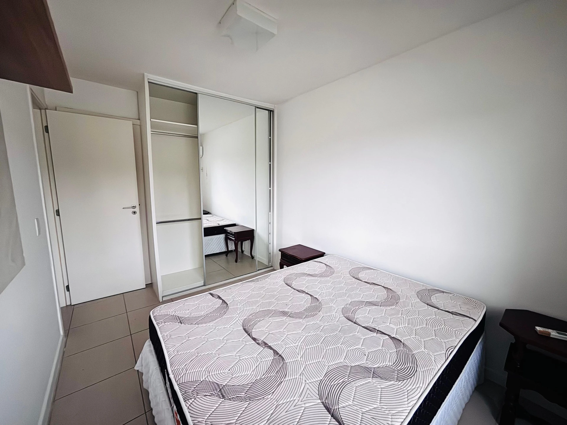 Furnished 2-bedroom apartment with separate kitchen — photo 4