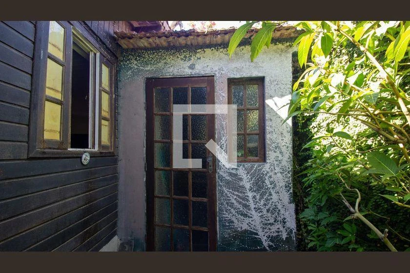 Furnished house with 5 bedrooms and 2100 m² — photo 18