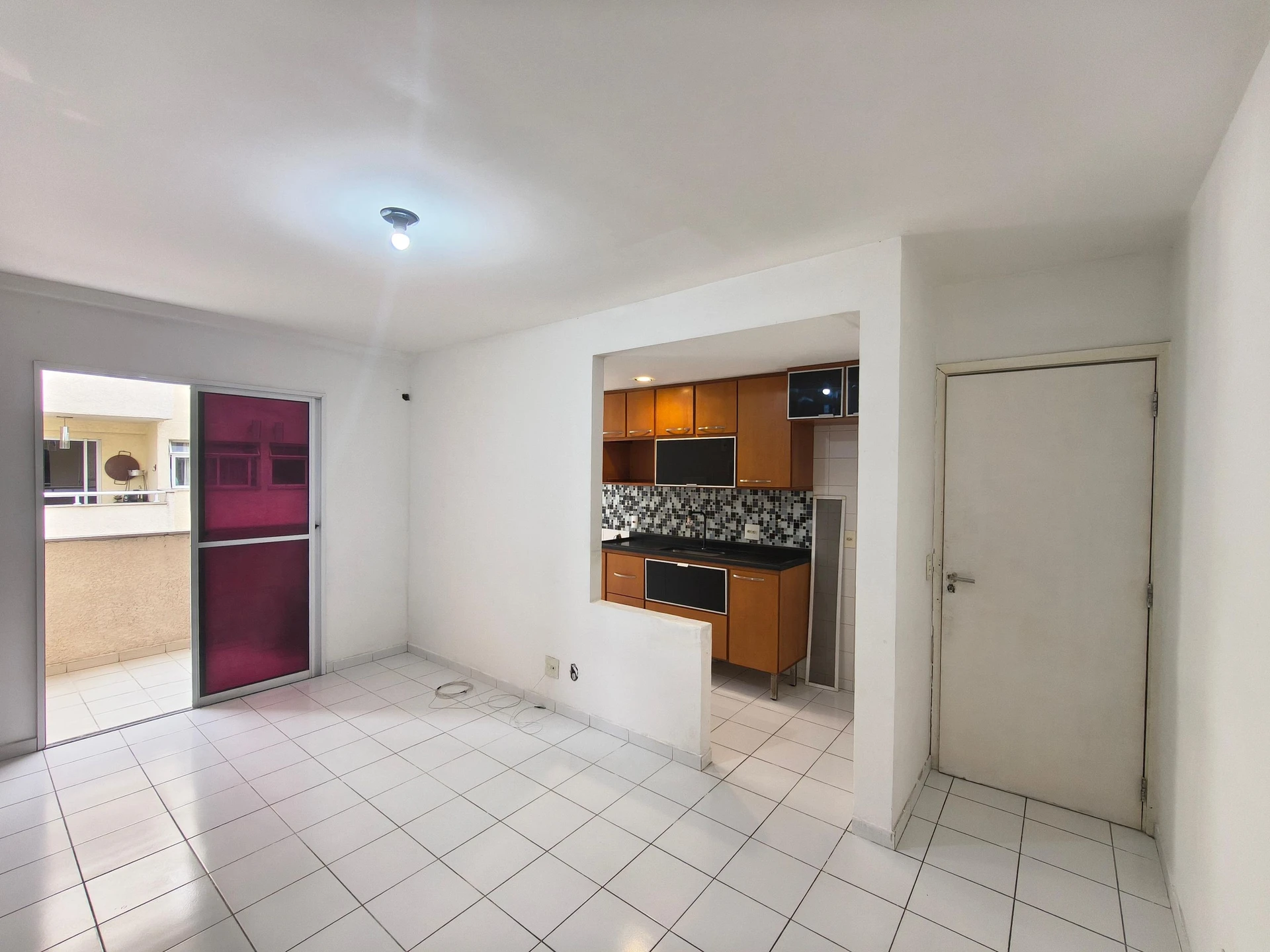 2-bedroom apartment in a building with a gym — photo 26