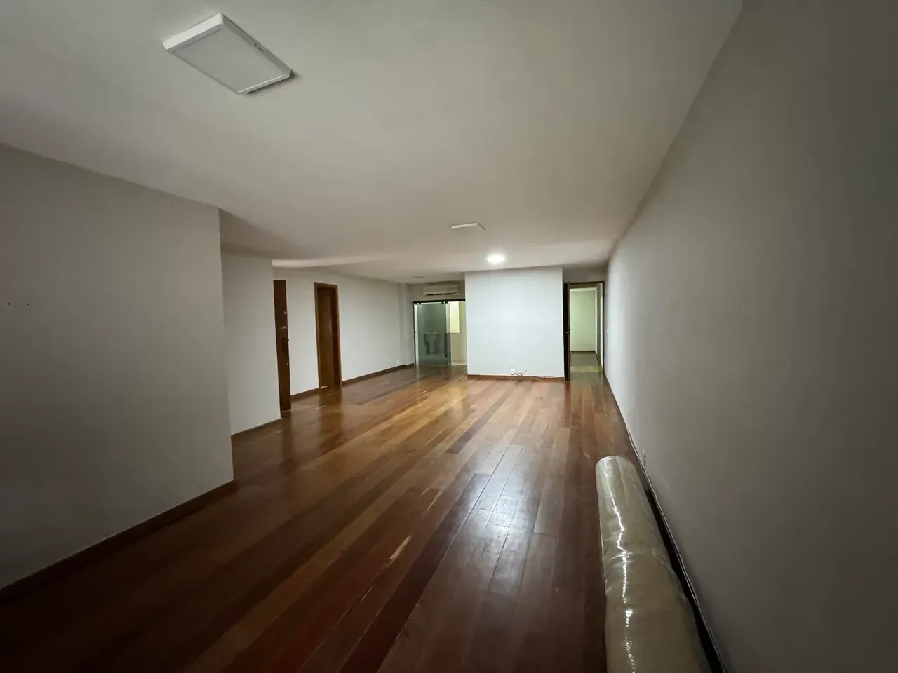 2-bedroom apartment with a washing machine in Rio de Janeiro — photo 13