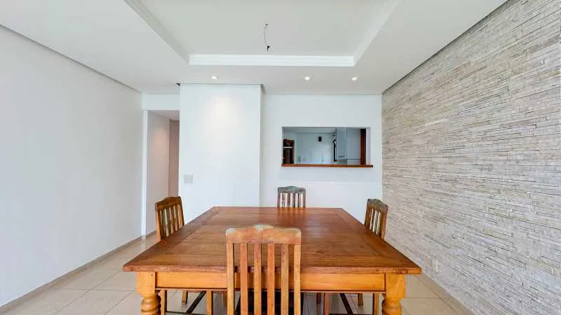 Furnished apartment, 300 m², with a glass-enclosed balcony — photo 23