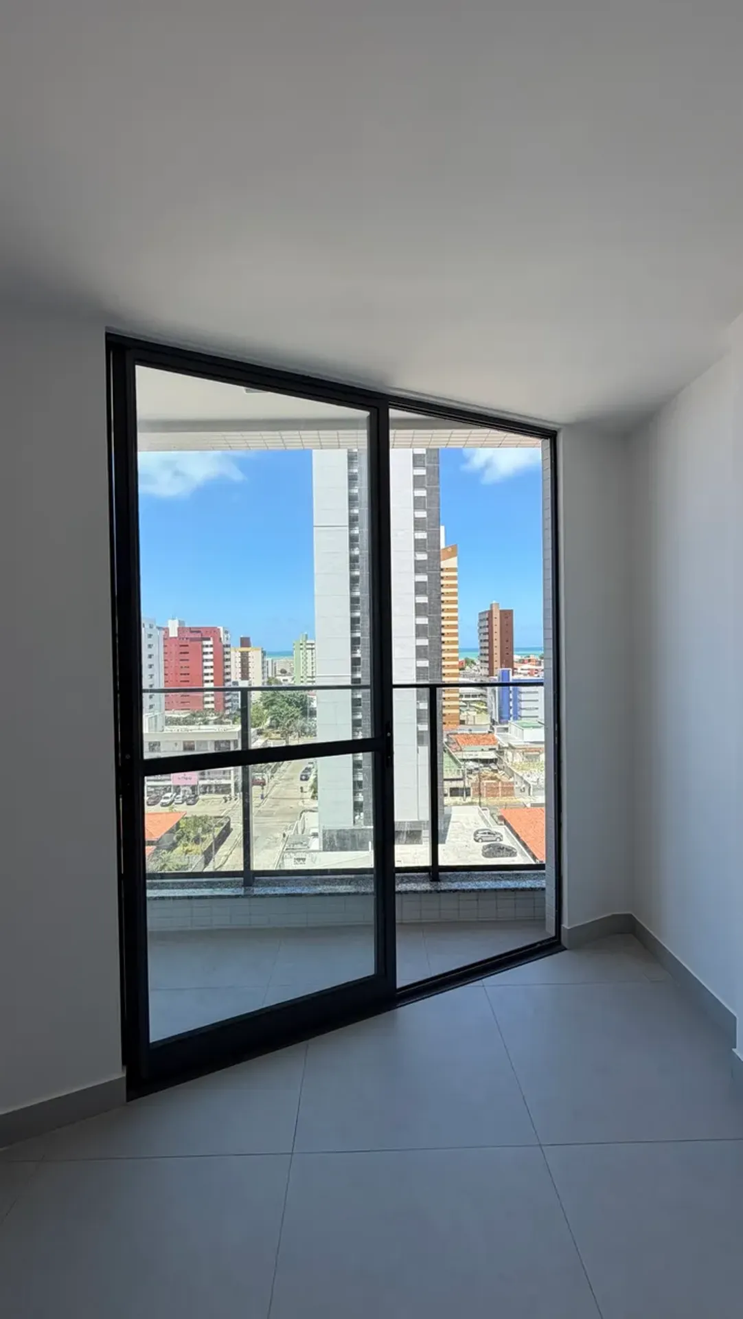 2-bedroom apartment in a building with a heated pool — photo 10