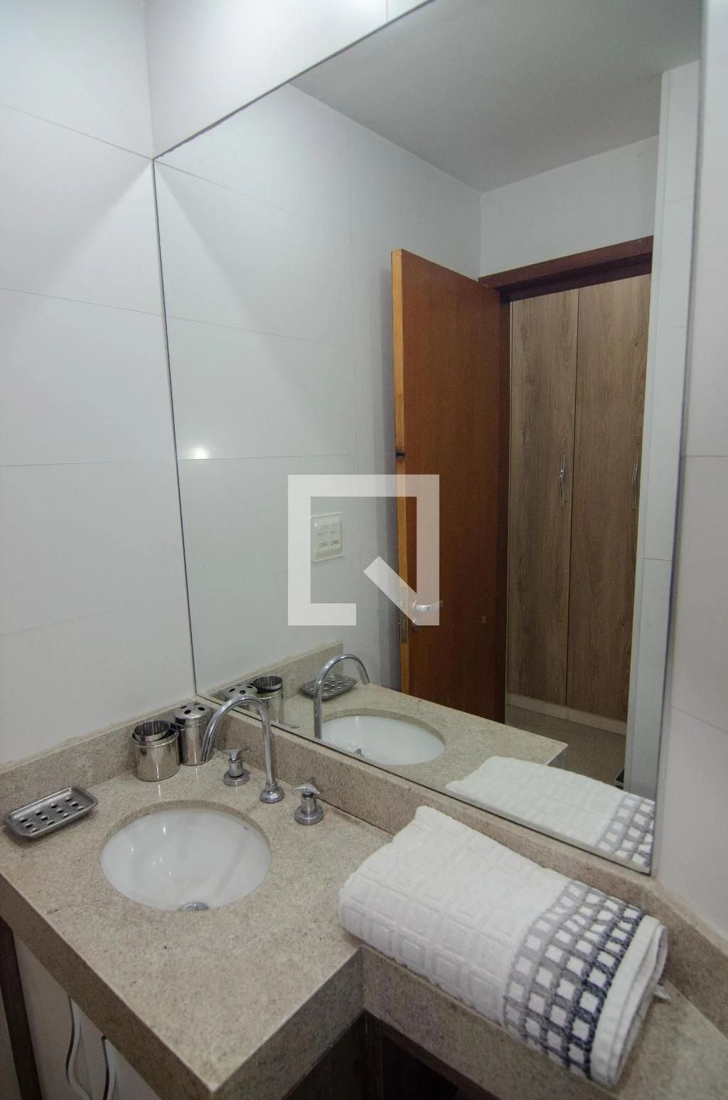 Furnished apartment, 67 m², with a washing machine — photo 7