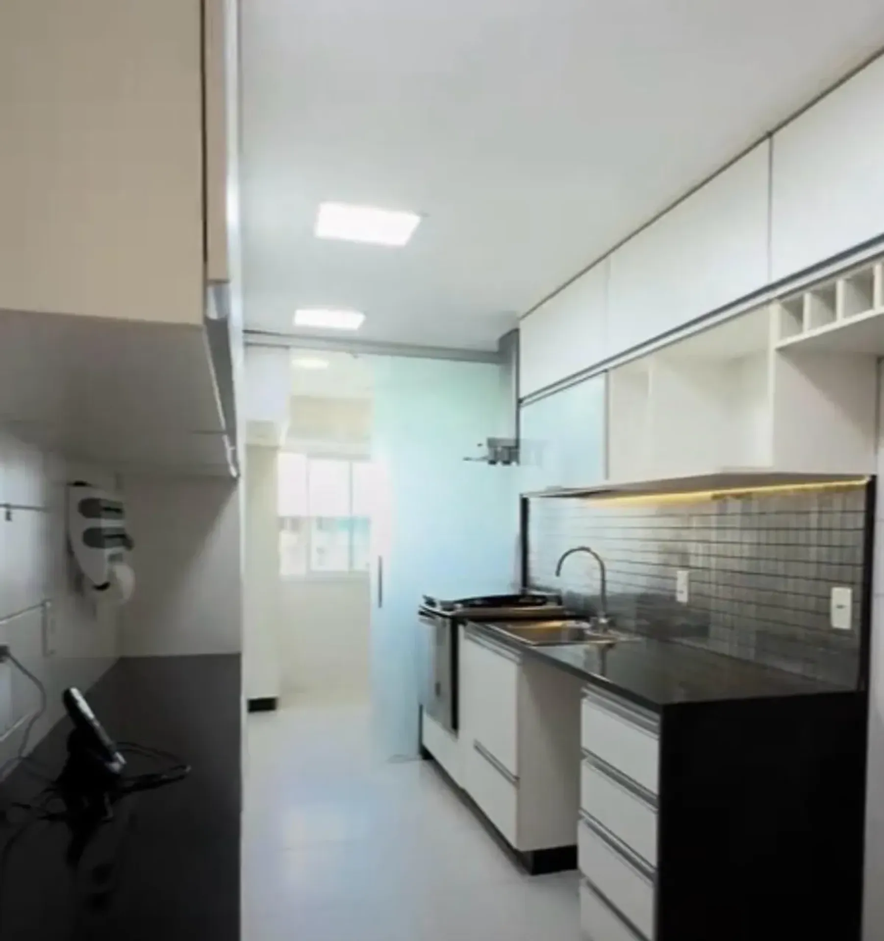 Apartamento com 4 quartos e cozinha fechada a gás — photo 35
