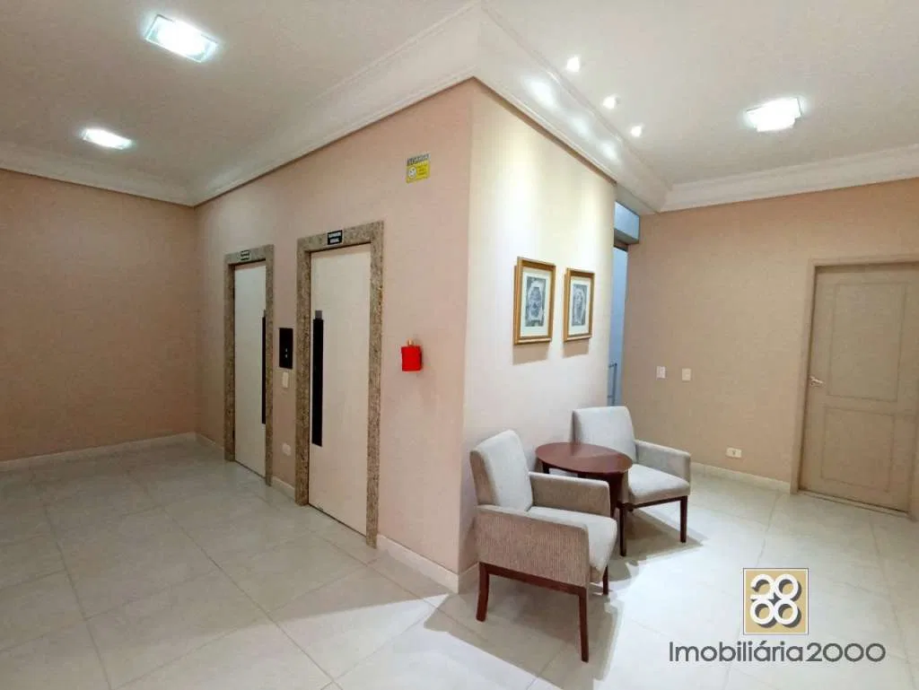 Wood or laminate floors in a 2-bedroom apartment, 67 m² — photo 20