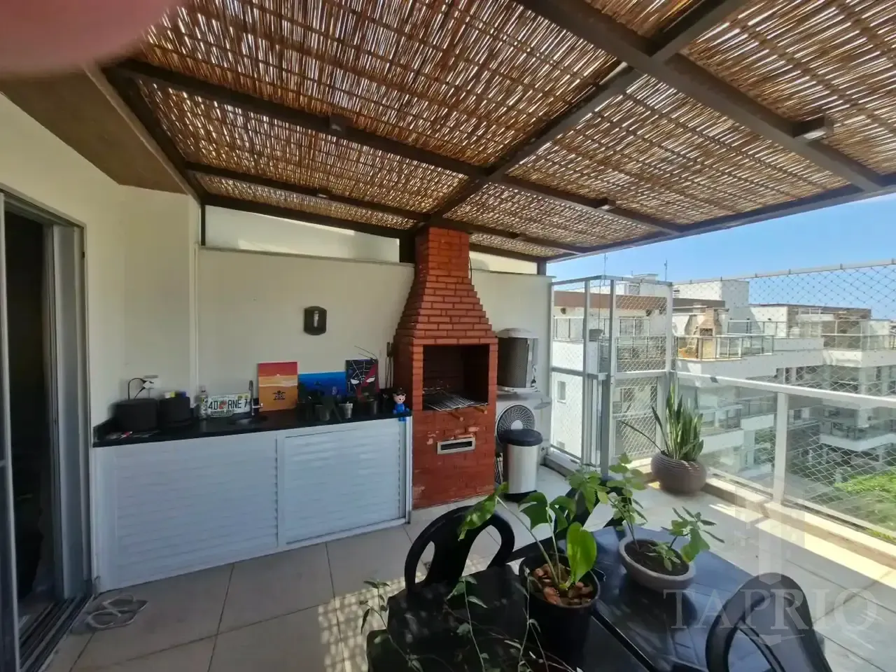Apartment on the 3rd floor with a glass-enclosed balcony — photo 12