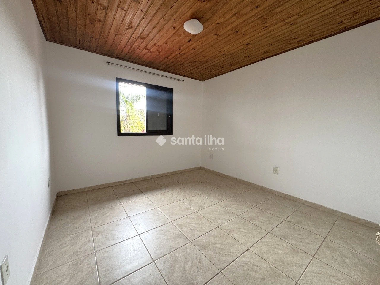 Casa de 120 m² con parrilla privada y jardín — photo 3