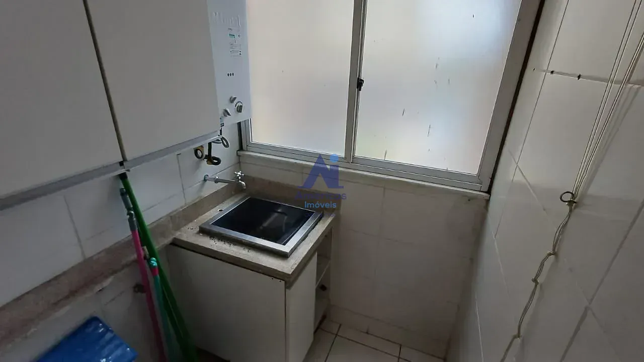 Застеклённый балкон и 3 спальни: квартира 80 м² — photo 20