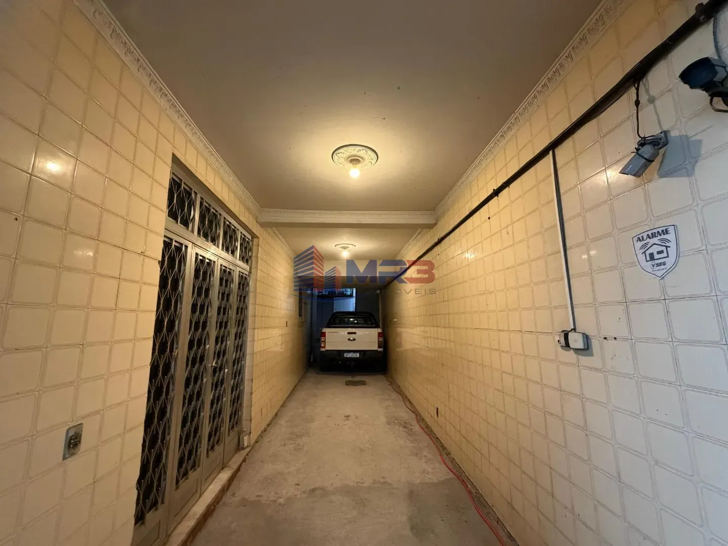 Rental house with 5 bedrooms and 600 m² — photo 36