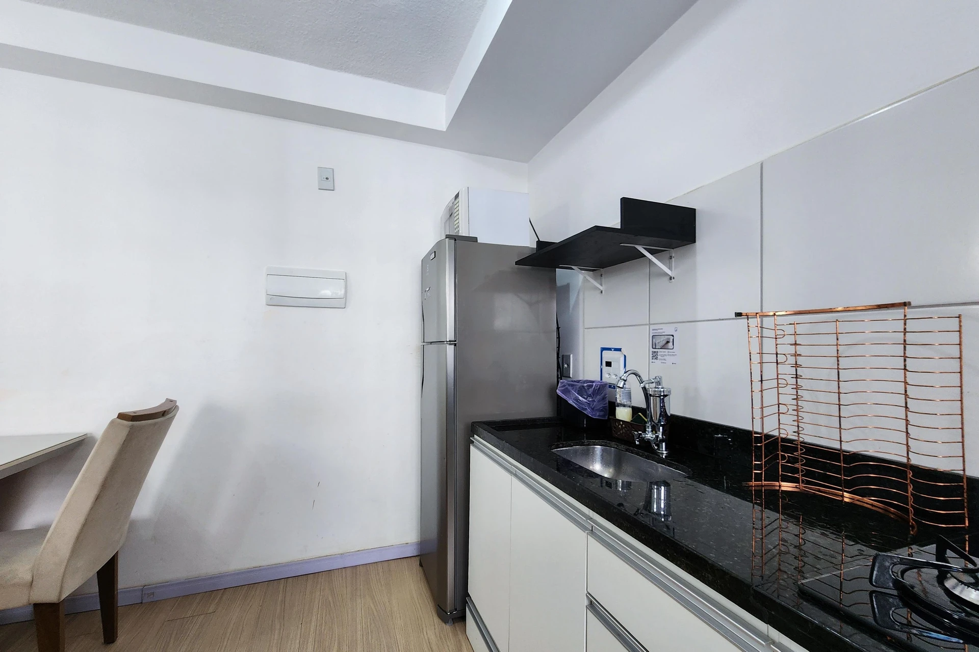 Apartamento mobiliado com cozinha integrada e varanda — photo 24