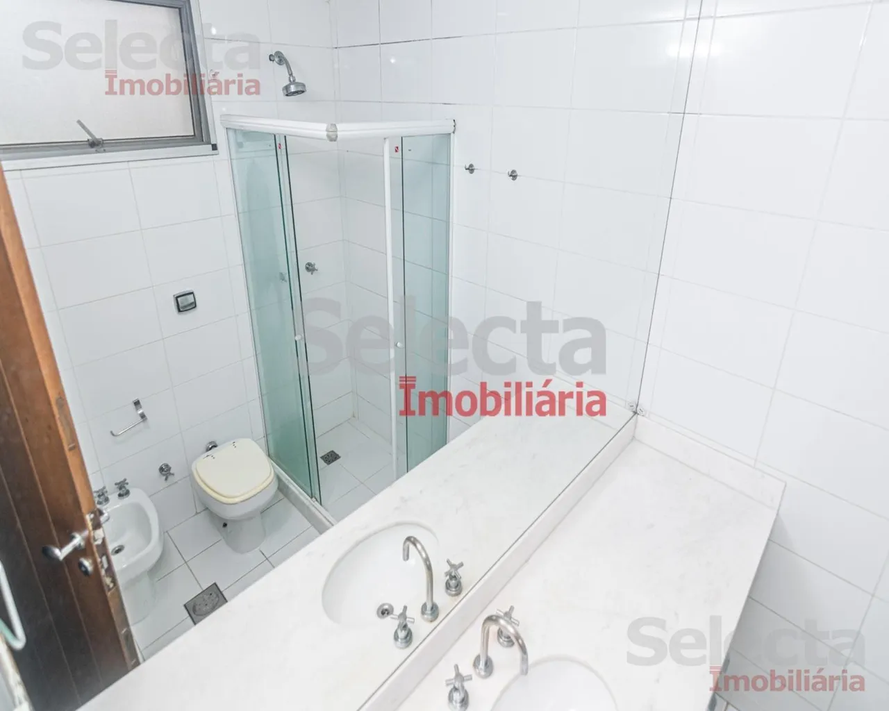 Apartamento com 4 quartos e 4 banheiros e 2 vagas — photo 2