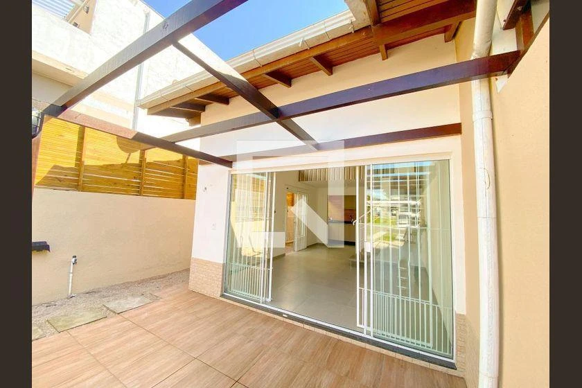 Дом: 3 спальни, 1 со своей ванной, 140 м², Флорианополис — photo 33