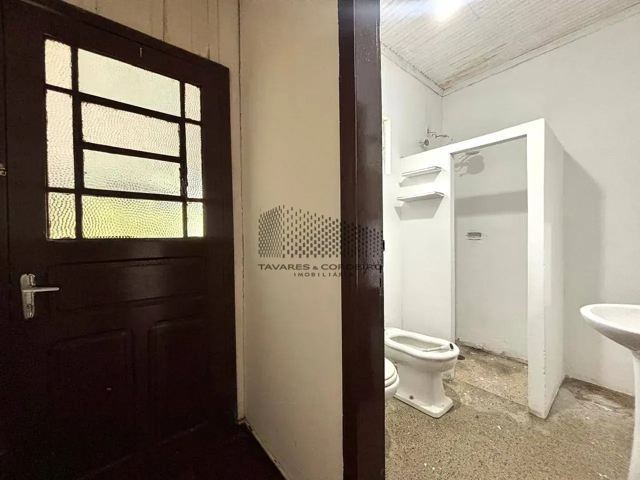 Wood or laminate floors in a 2-bedroom house, 60 m² — photo 11