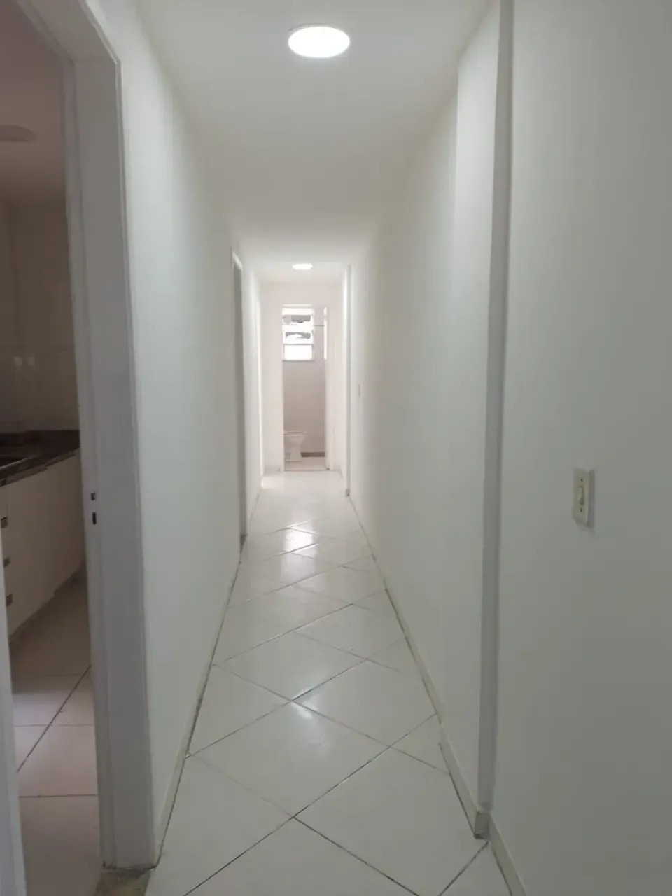 Unfurnished apartment with 2 bedrooms and 1 bathroom — photo 4
