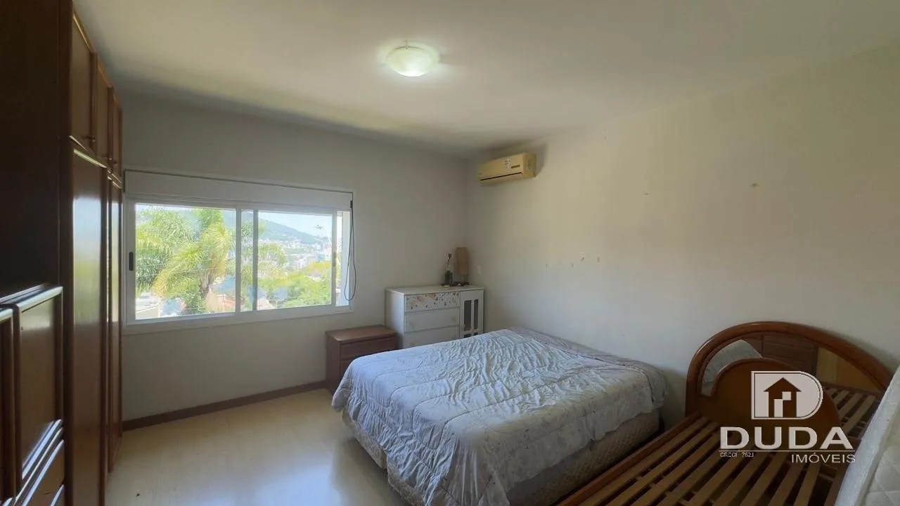 Casa con 3 dormitorios, 4 baños y jardín privado — photo 8