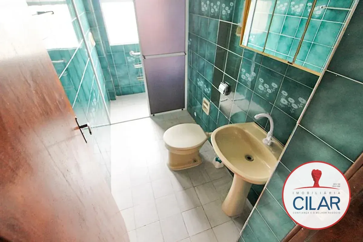 Apartamento com piso de madeira ou laminado, Portão — photo 10