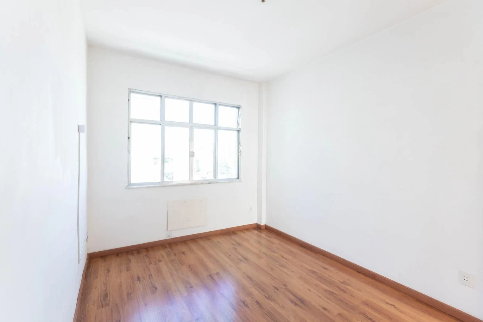 2-bedroom apartment with 1 bathroom, no parking space — photo 3