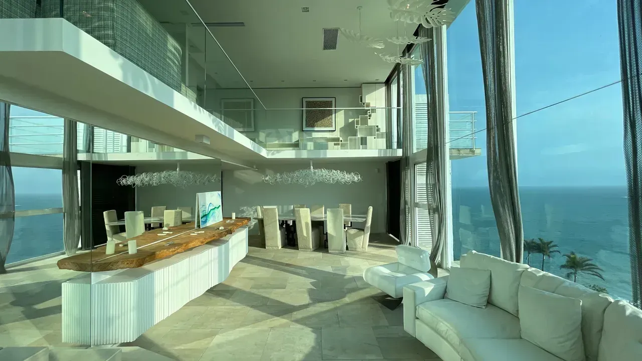 Unfurnished 3-bedroom, 3-bath house with a balcony — photo 6