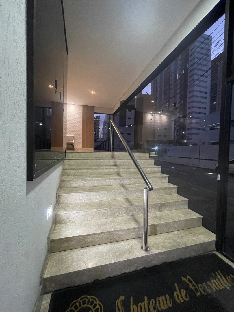 4-bedroom apartment in a building with a sauna — photo 23