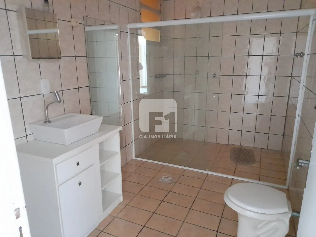 Мебльований будинок на 5 кімнат з заскленим балконом — photo 3