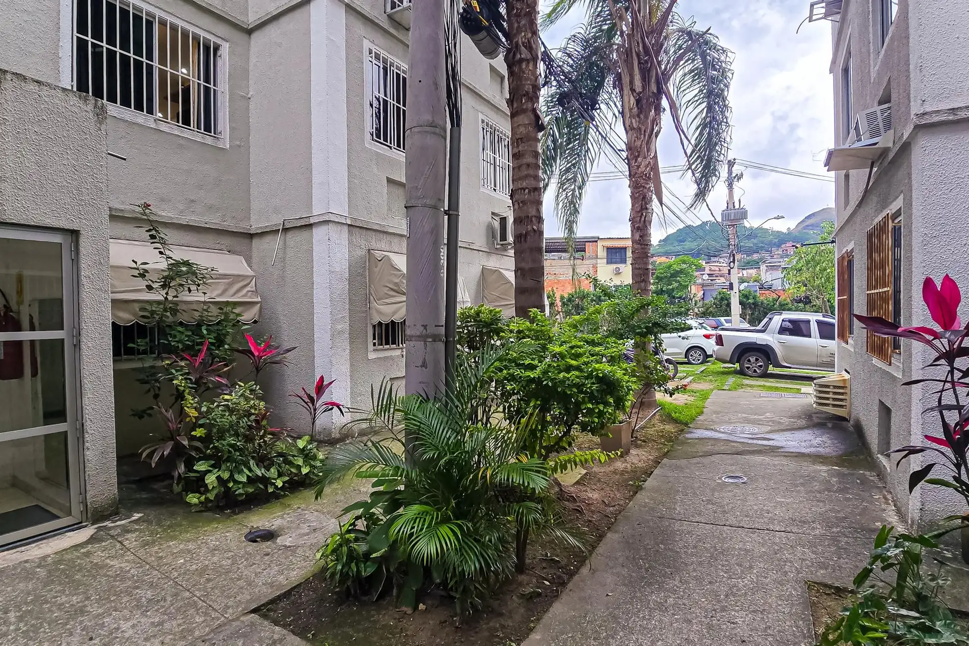 Furnished apartment, 43 m², with a mountain view — photo 15