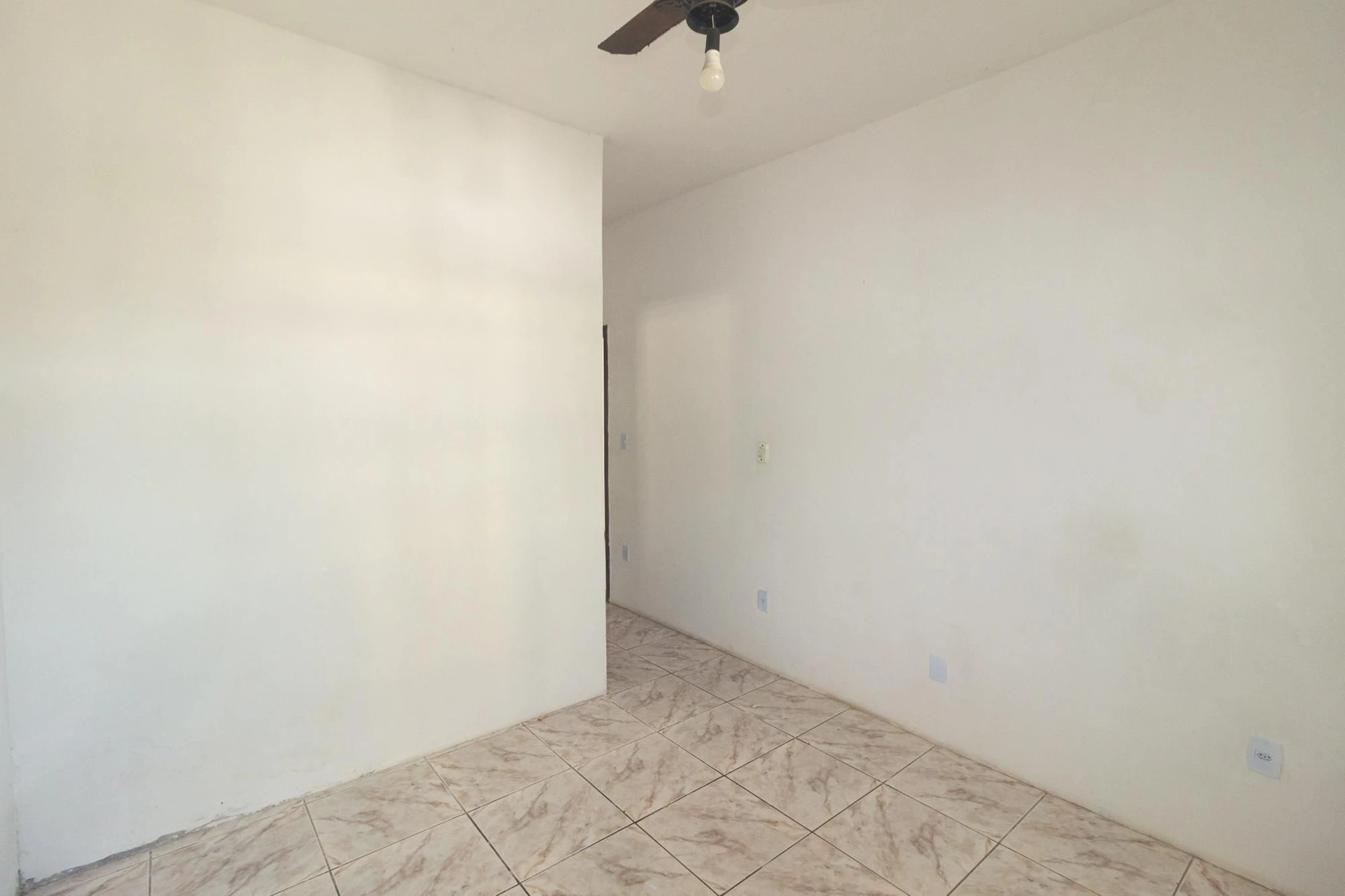 Rental house with 2 bedrooms and 1 en-suite — photo 16