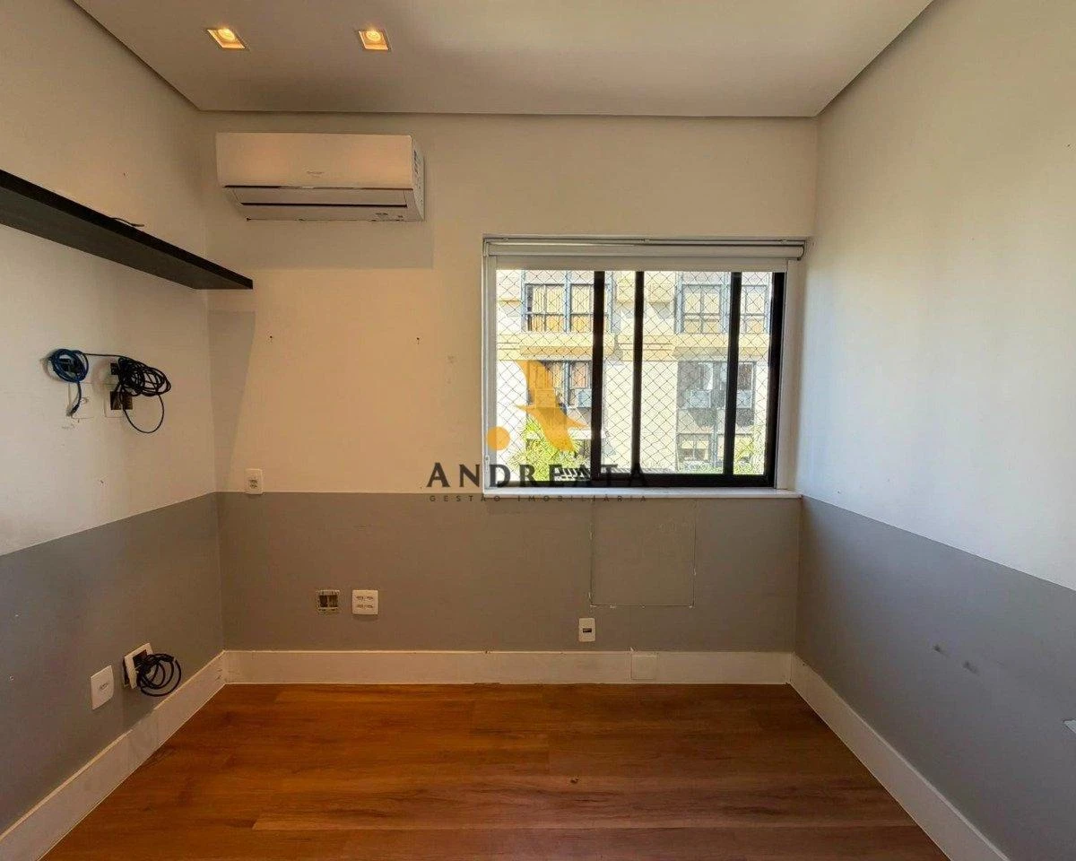Unfurnished 4-bedroom apartment with 4 bathrooms — photo 21