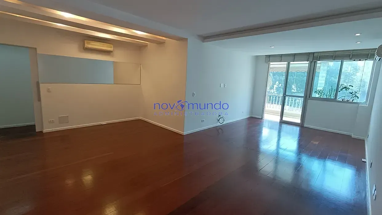 3-bedroom apartment with 4 bathrooms and 2 parking spaces — photo 4